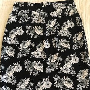Lularoe Cassie pencil skirt. Medium.
